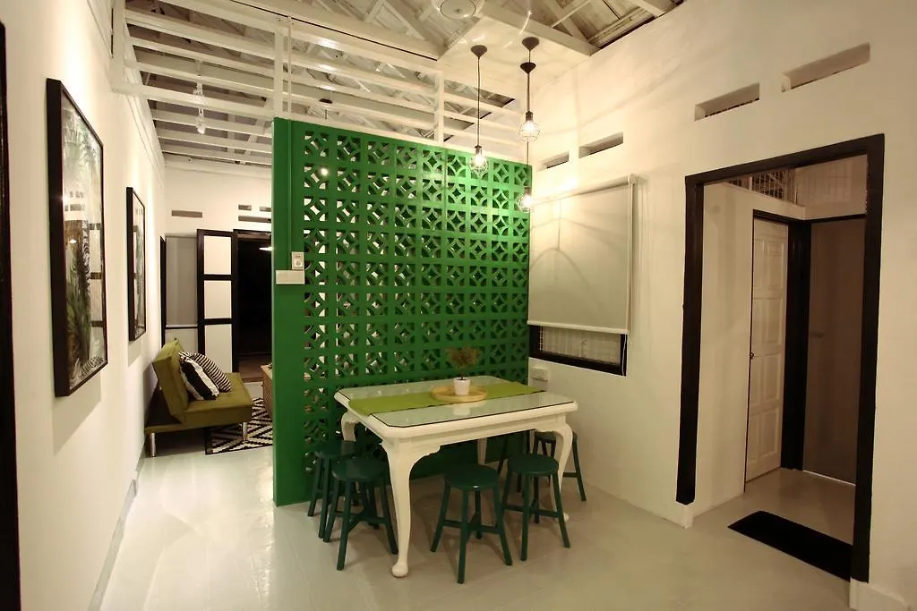 Stay Songsong Mount Erskine Tanjung Tokong Holiday home