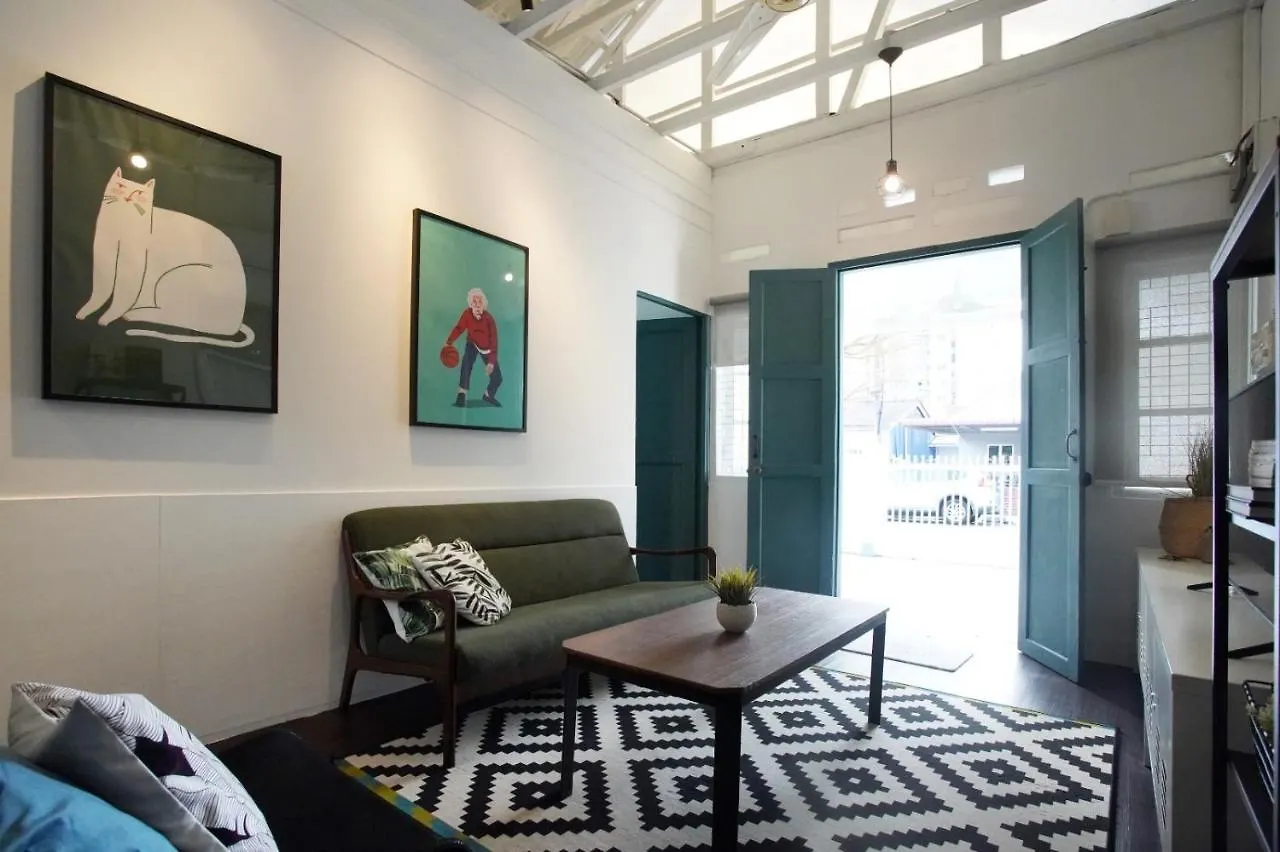 Stay Songsong Mount Erskine Tanjung Tokong Holiday home