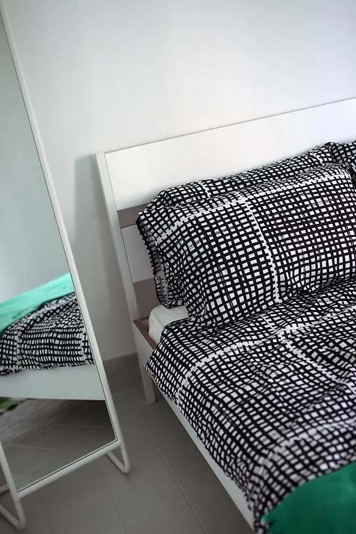Stay Songsong Mount Erskine Tanjung Tokong Holiday home